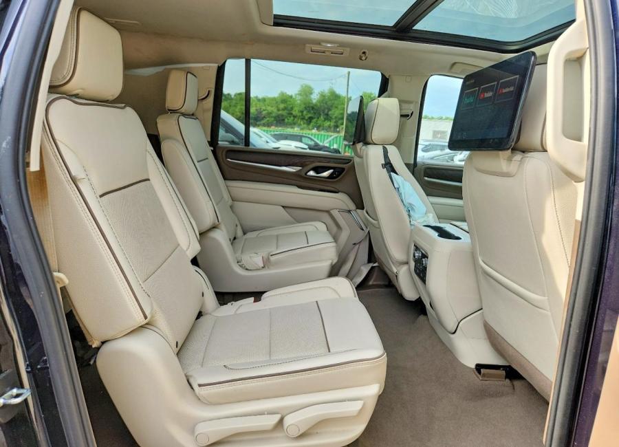 Salvage 2023 Gmc Yukon Xl Denali in Black