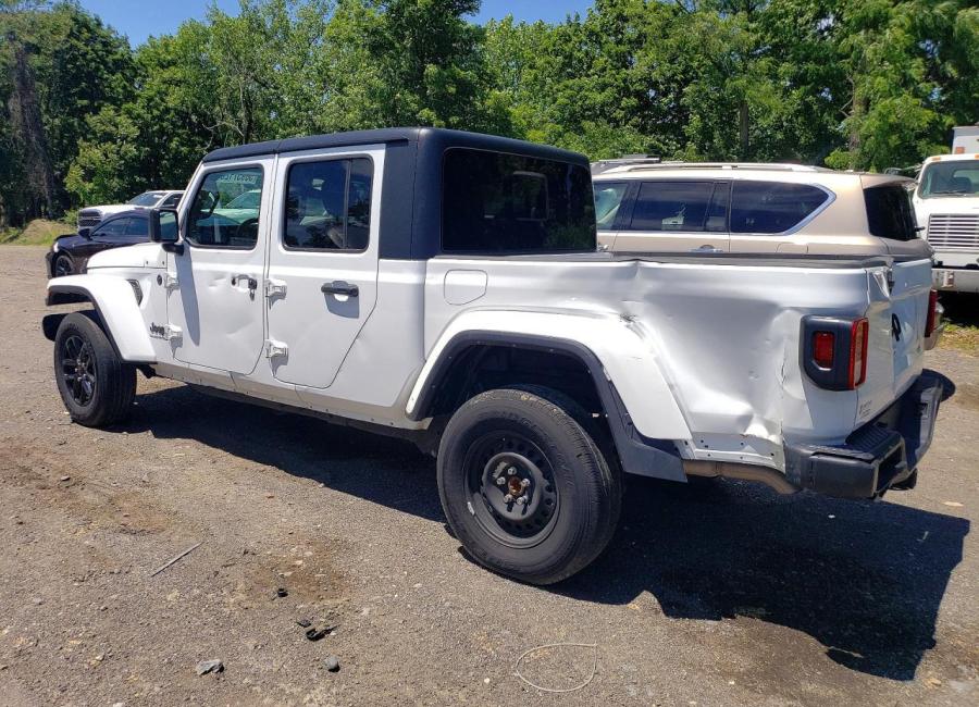 Salvage 2022 Jeep Gladiator  in White
