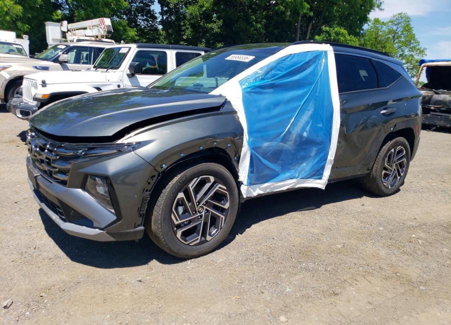 Salvage 2025 Hyundai Tucson Hybrid Limited in Gray