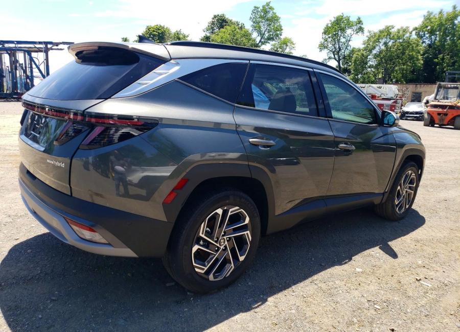 Salvage 2025 Hyundai Tucson Hybrid Limited in Gray