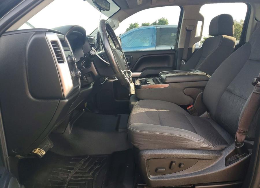 Salvage 2016 Chevrolet Silverado K1500 Lt in Black