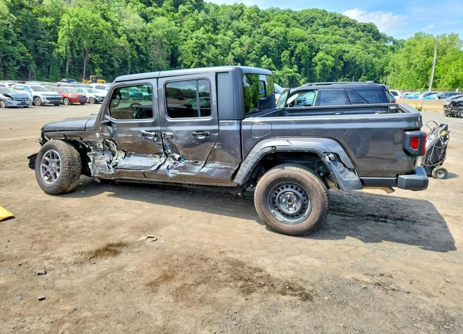 Salvage 2023 Jeep Gladiator Overland in Gray