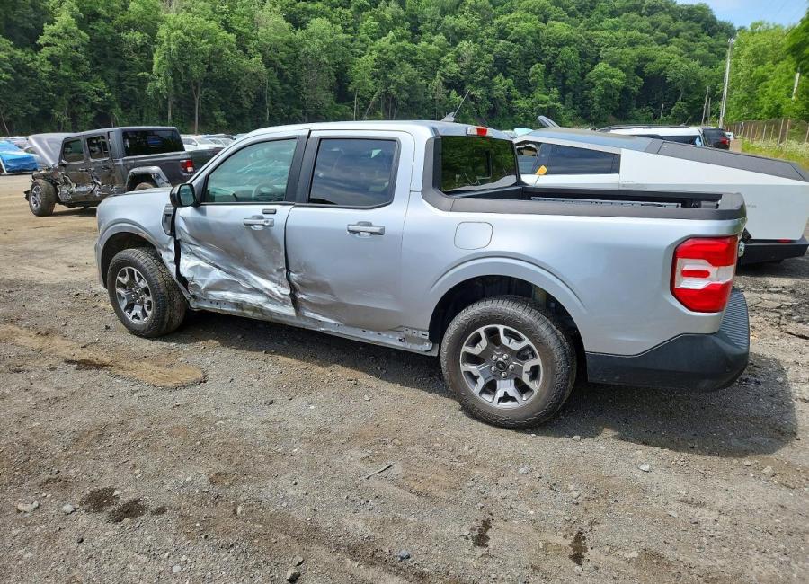 Salvage 2024 Ford Maverick Lariat in Silver