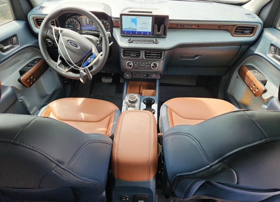 Salvage 2024 Ford Maverick Lariat in Silver