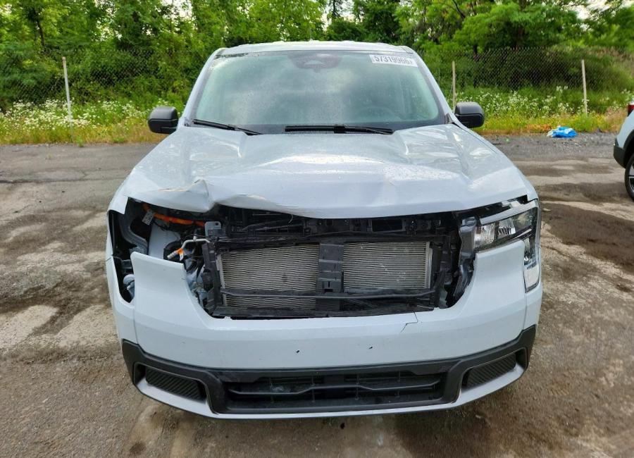 Salvage 2025 Ford Maverick Xlt in White