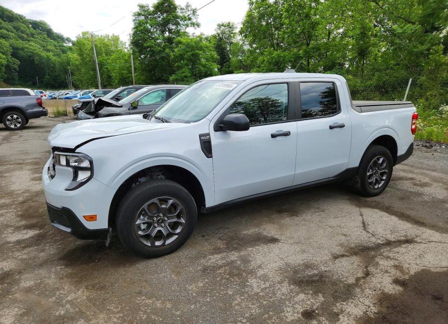 Salvage 2025 Ford Maverick Xlt in White