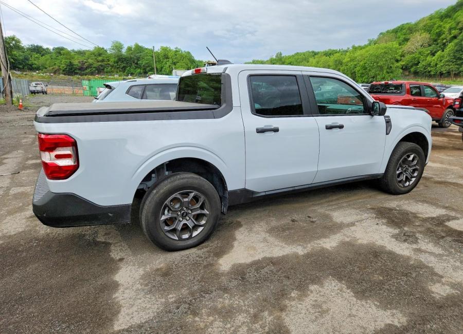 Salvage 2025 Ford Maverick Xlt in White
