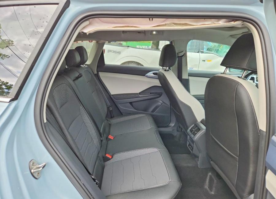 Salvage 2026 Volkswagen Taos Se in Blue