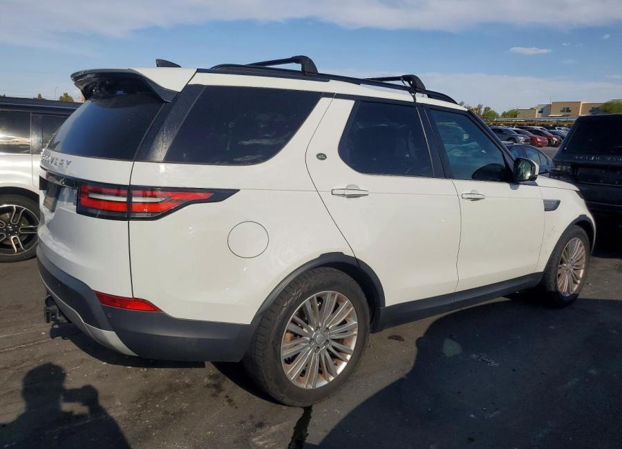 Salvage 2017 Land Rover Discovery Hse Luxury Tdsl in White