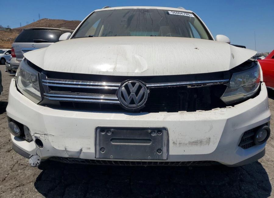 Salvage 2012 Volkswagen Tiguan Se in White