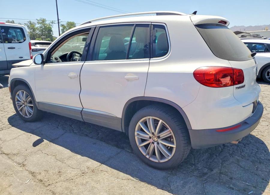 Salvage 2012 Volkswagen Tiguan Se in White