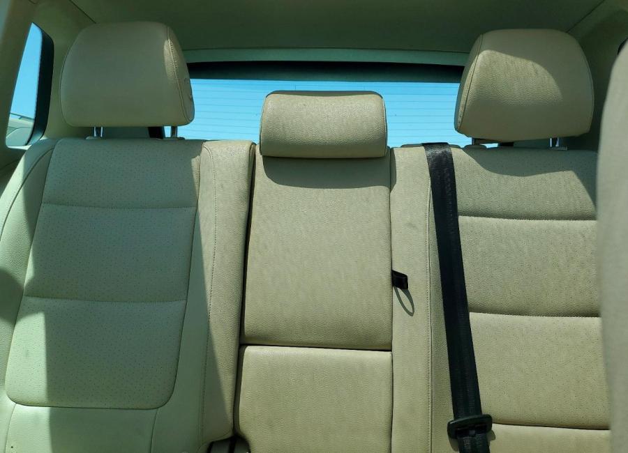 Salvage 2012 Volkswagen Tiguan Se in White