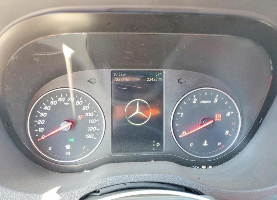 Salvage 2025 Mercedes-benz Sprinter 2500 Delivery Van in White