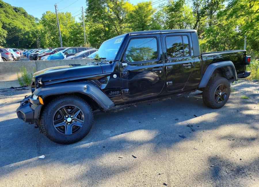 Salvage 2020 Jeep Gladiator  in Black