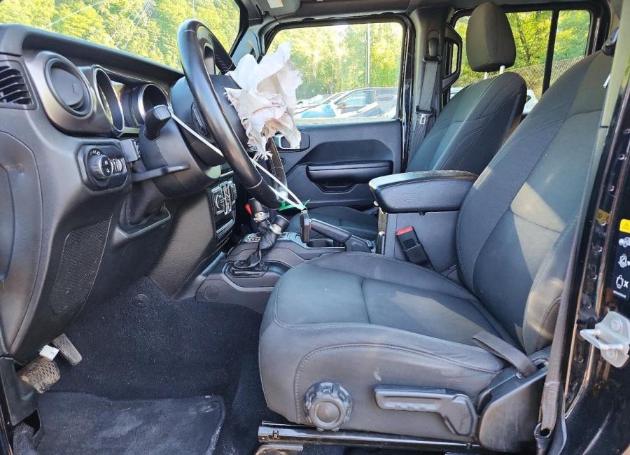 Salvage 2020 Jeep Gladiator  in Black