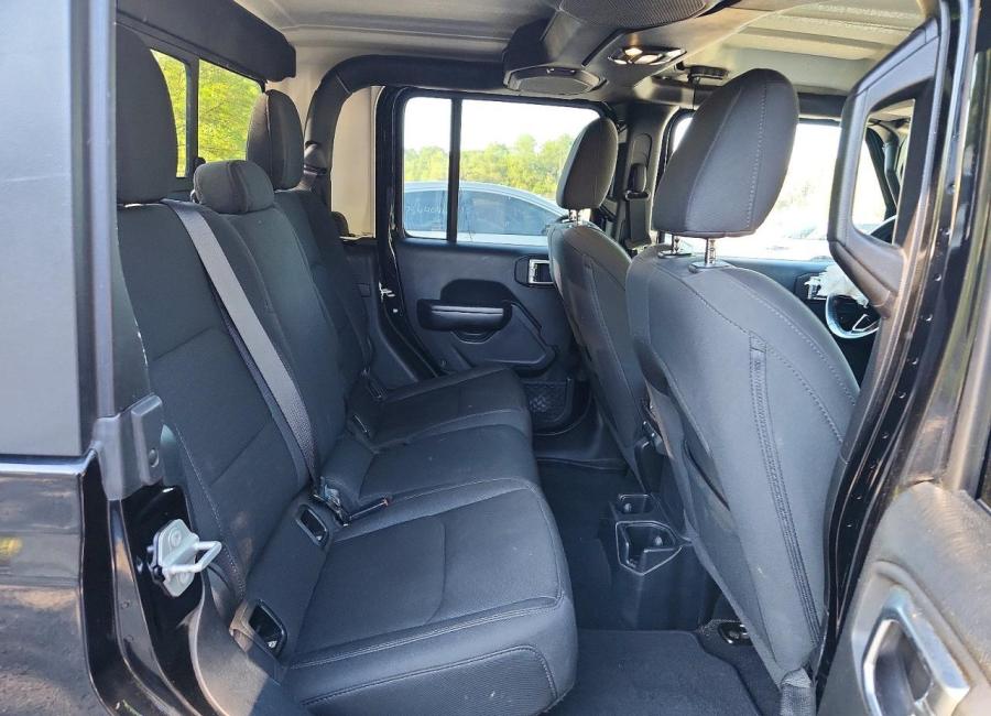Salvage 2020 Jeep Gladiator  in Black