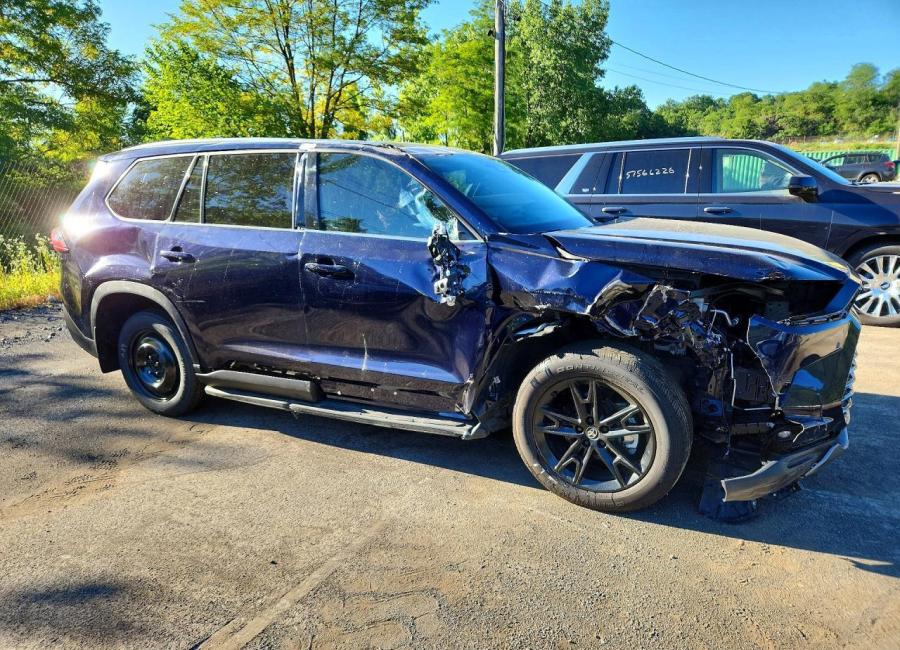 Salvage 2026 Toyota Grand  in 