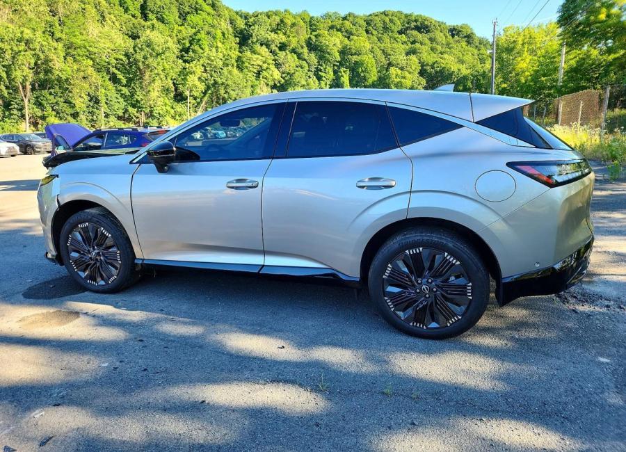 Salvage 2025 Nissan Murano Platinum in Gray