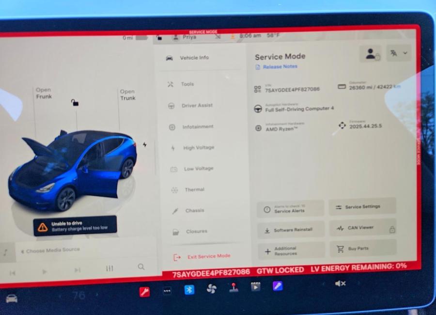 Salvage 2023 Tesla Model Y  in Blue