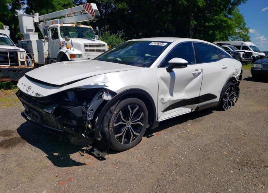 Salvage 2023 Toyota Crown Xle in White