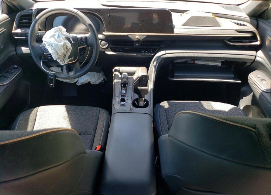 Salvage 2023 Toyota Crown Xle in White