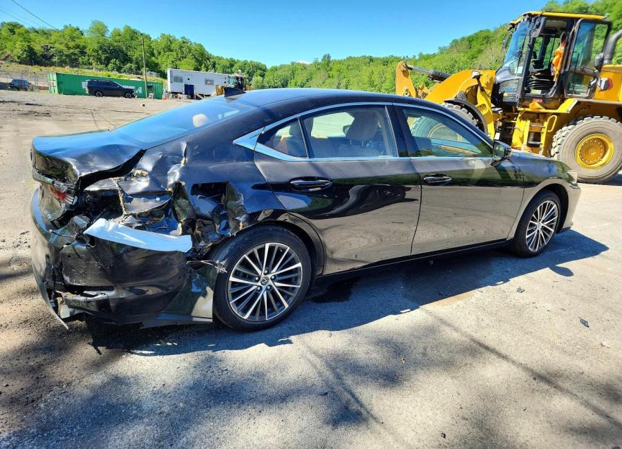 Salvage 2024 Lexus Es 350  in Gray