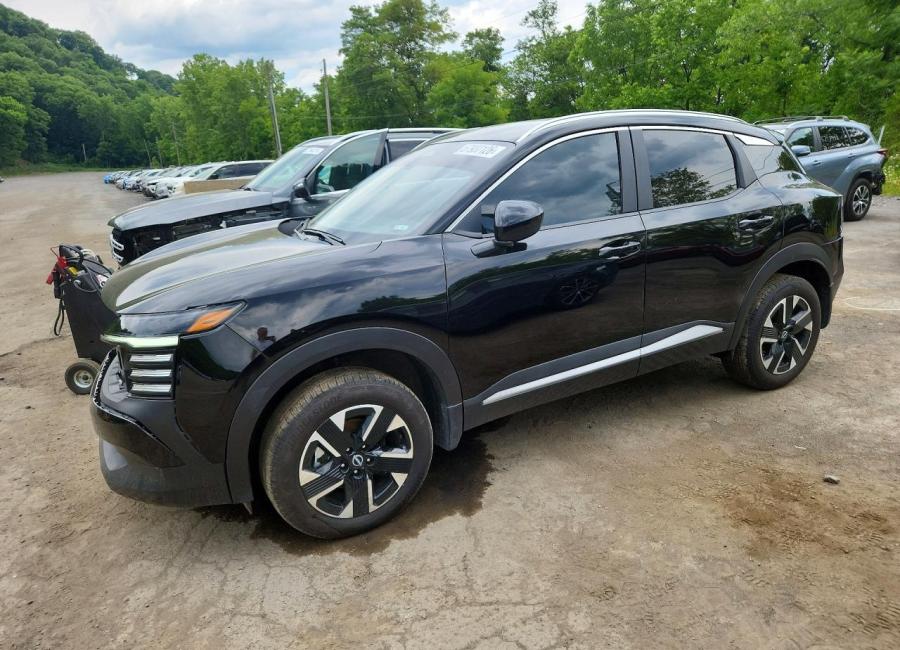 Salvage 2026 Nissan Kicks Sv in Black