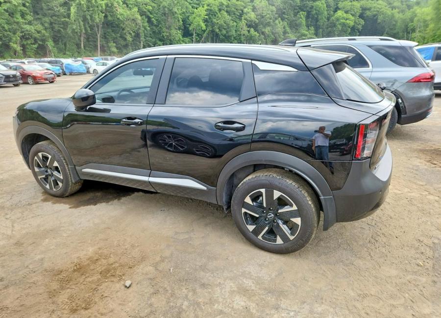 Salvage 2026 Nissan Kicks Sv in Black