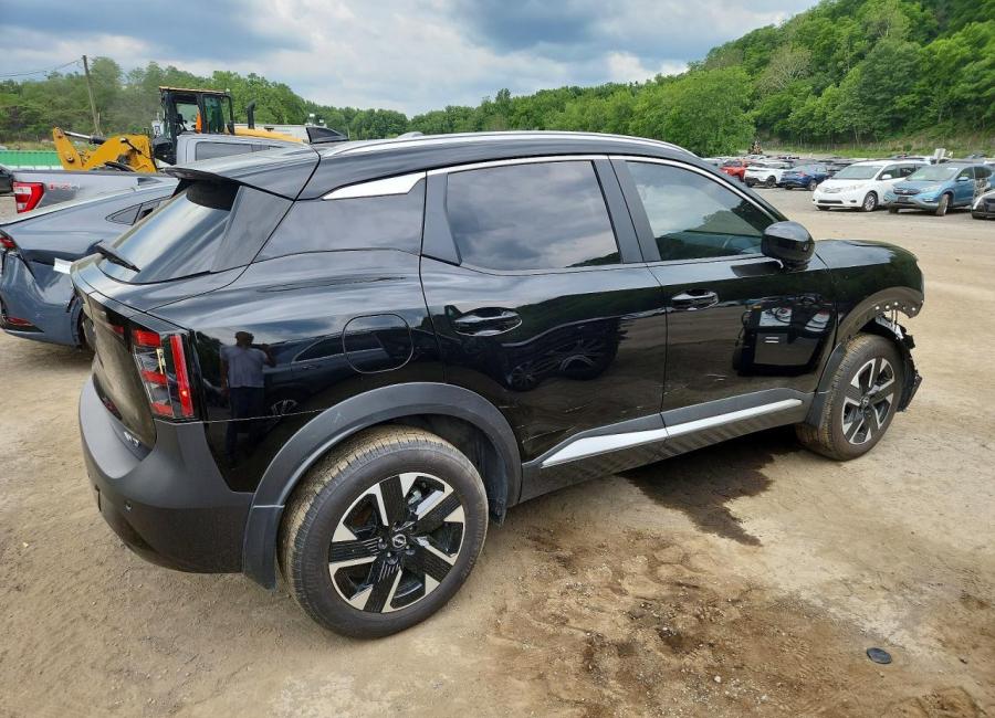 Salvage 2026 Nissan Kicks Sv in Black
