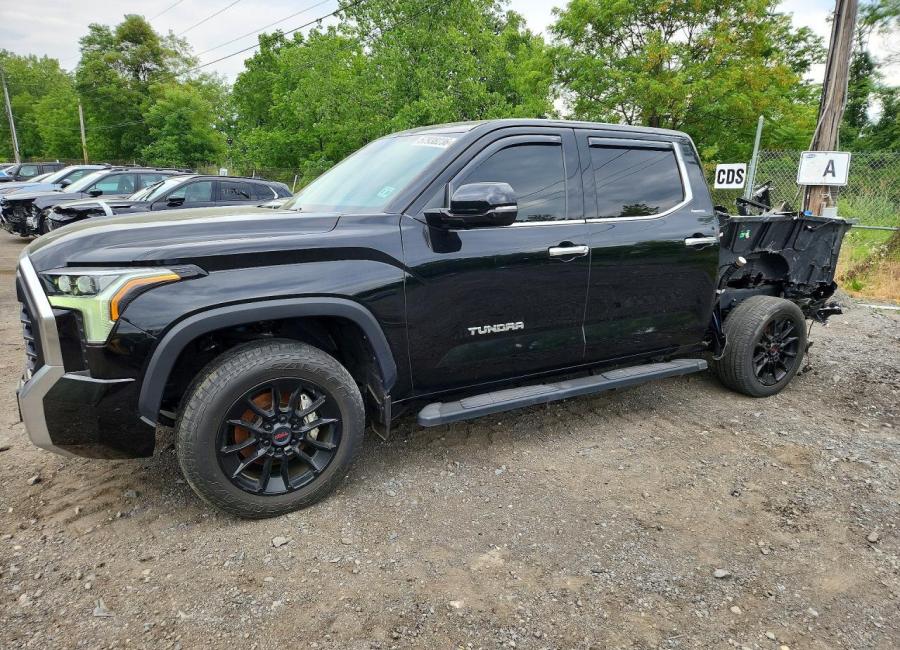 Salvage 2023 Toyota Tundra Limited in Black