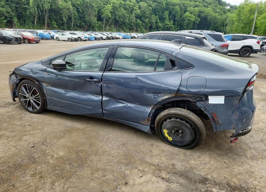 Salvage 2026 Toyota Prius Xle in Gray