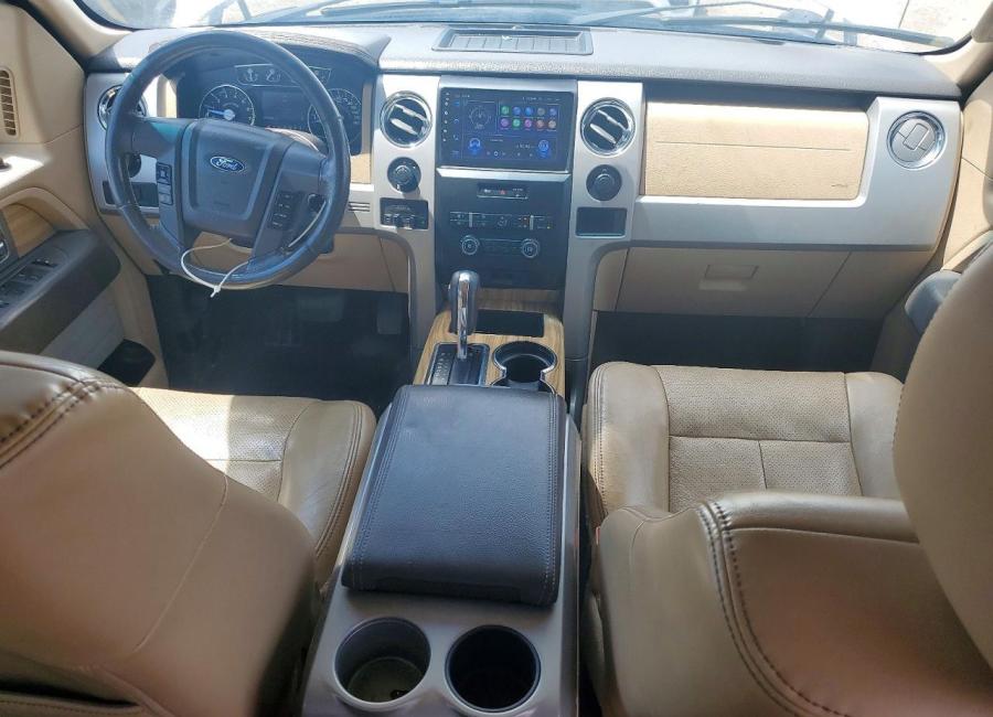 Salvage 2011 Ford F150 Lariat 5.0 in White