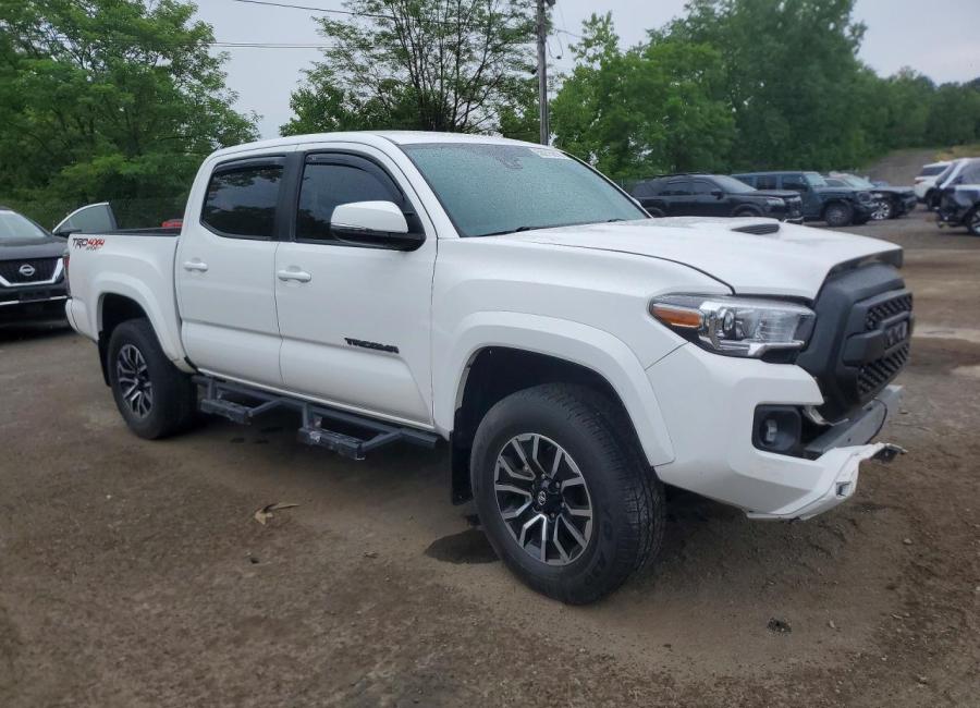 Salvage 2022 Toyota Tacoma Trd Sport in White