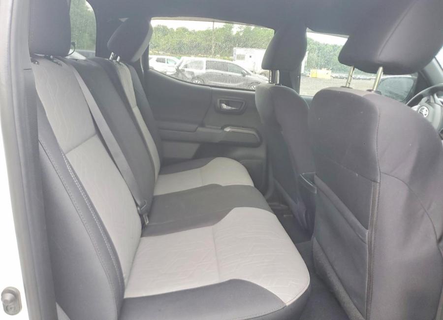 Salvage 2022 Toyota Tacoma Trd Sport in White