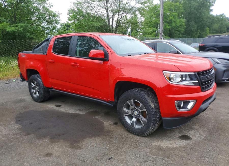 Salvage 2019 Chevrolet Colorado Z71 in Red
