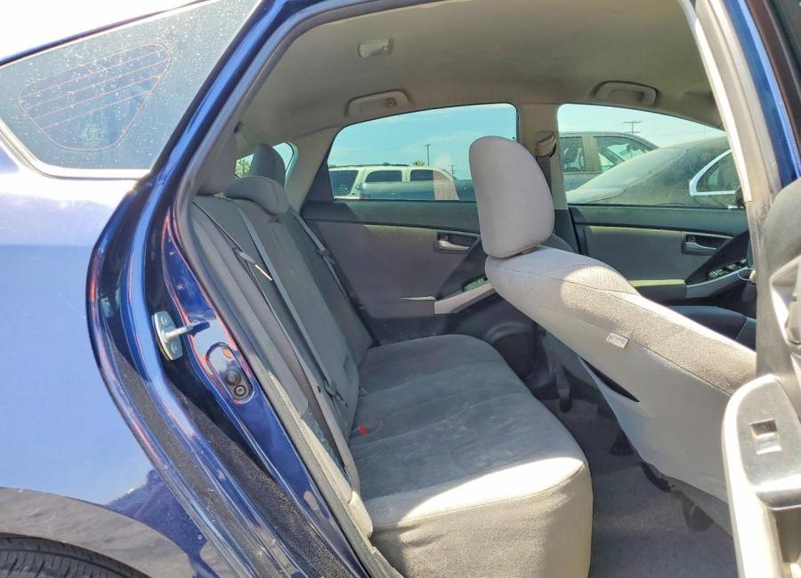 Salvage 2014 Toyota Prius Two in Blue