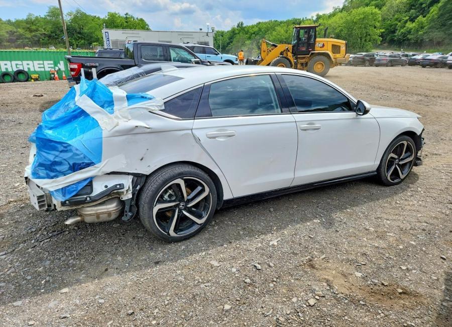 Salvage 2025 Honda Accord Touring Hybrid in White