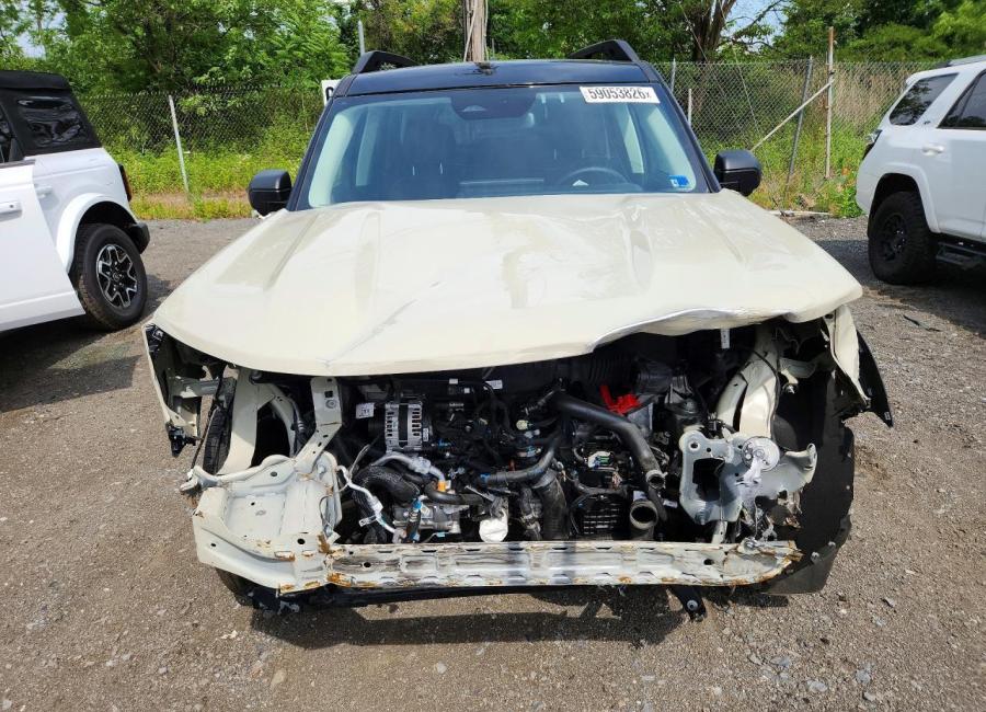 Salvage 2025 Ford Bronco Sport Outer Banks in Brown