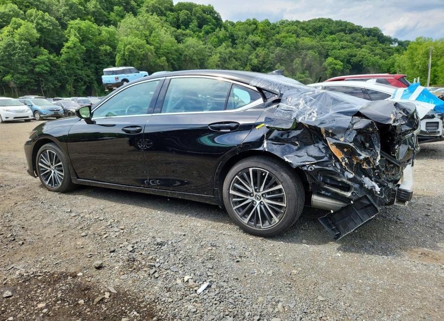 Salvage 2024 Lexus Es 350  in Black