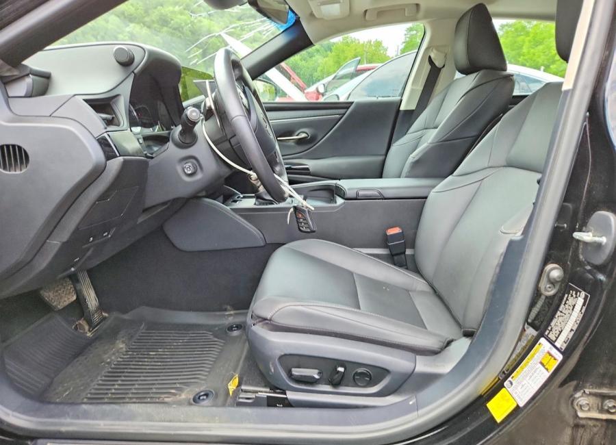 Salvage 2024 Lexus Es 350  in Black