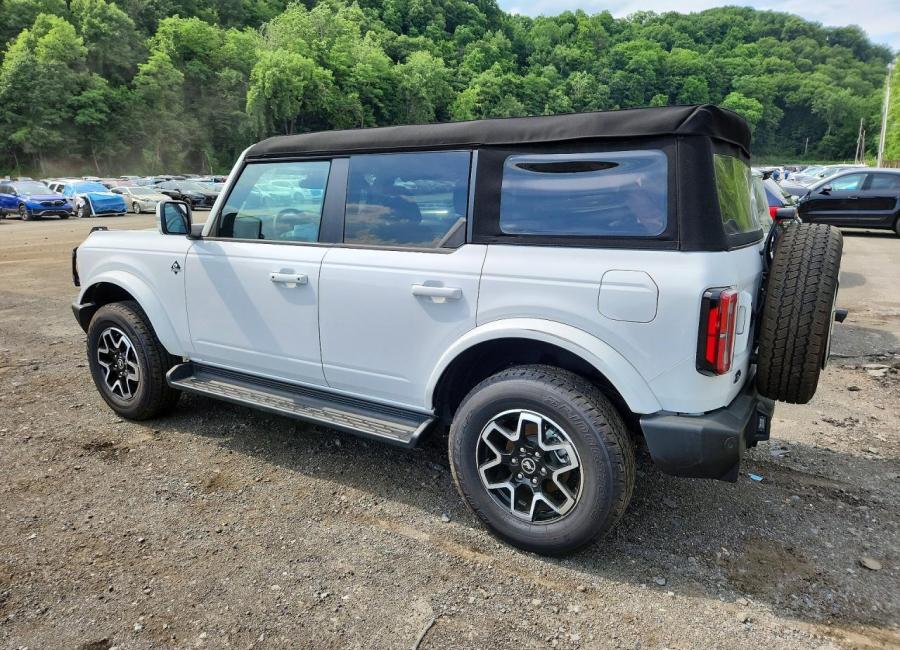 Salvage 2025 Ford Bronco Outer Banks in White
