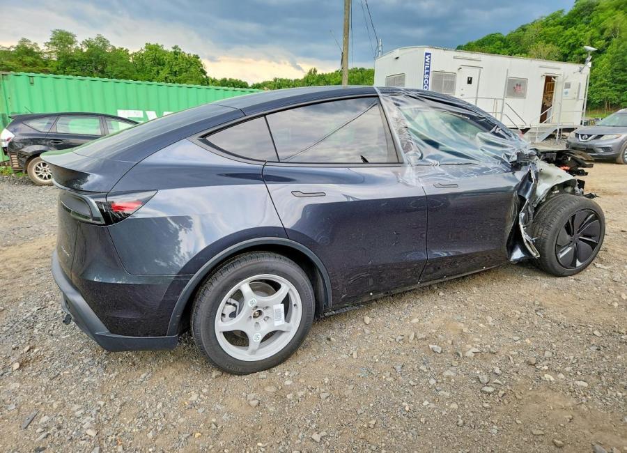 Salvage 2026 Tesla Model Y  in Gray