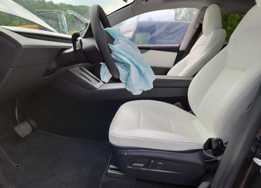 Salvage 2026 Tesla Model Y  in Gray