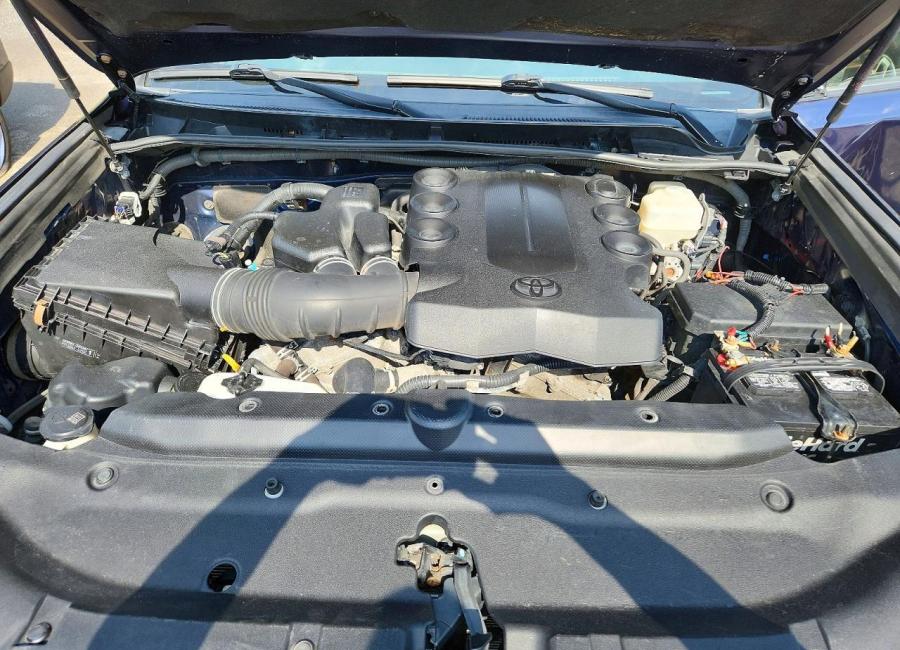 Salvage 2019 Toyota 4runner Trd Off-road in Blue