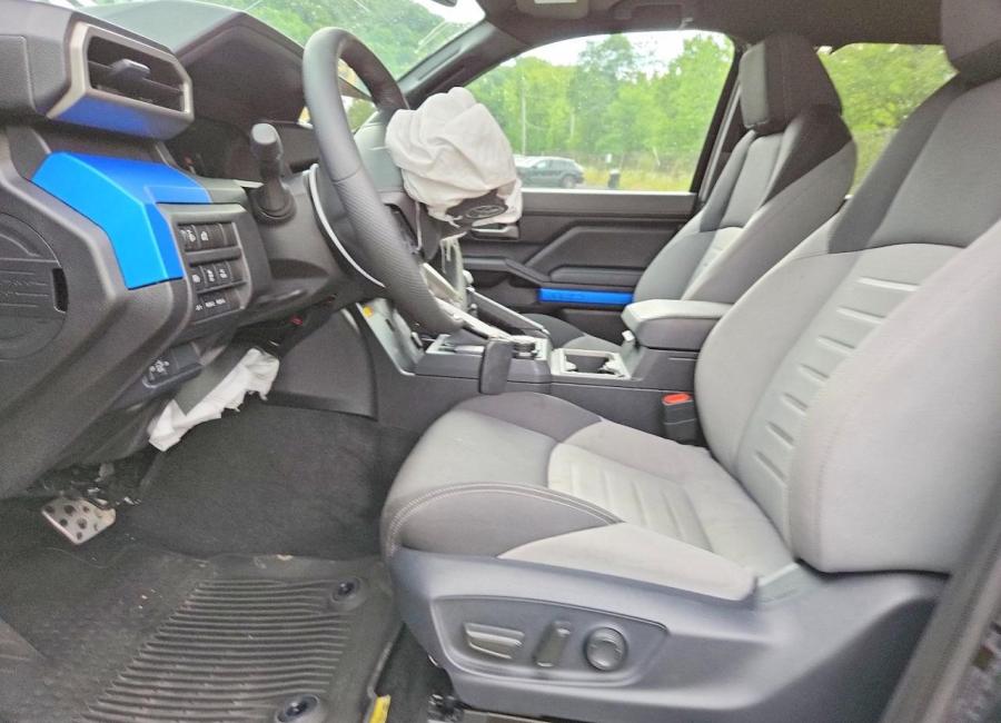 Salvage 2025 Toyota Tacoma Trd Sport in Black