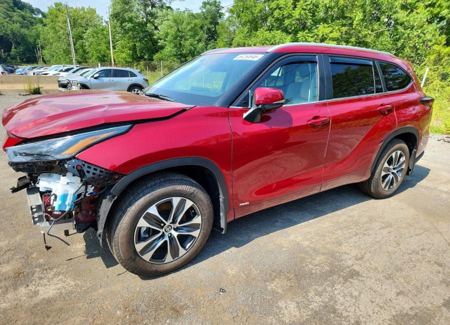 Salvage 2025 Toyota Highlander Awd Hybrid 4d 2.5l Xle in Burgundy