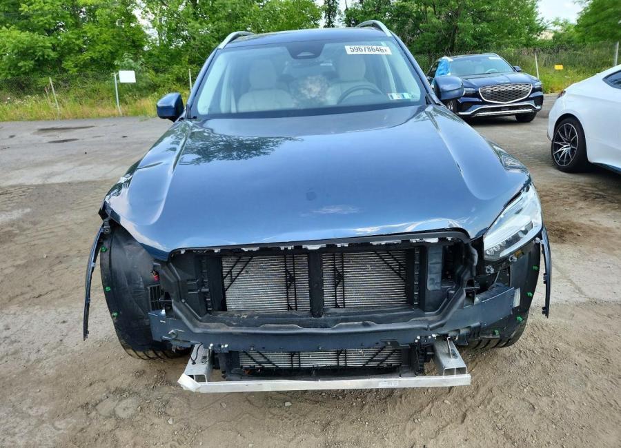 Salvage 2024 Volvo Xc90  in Blue