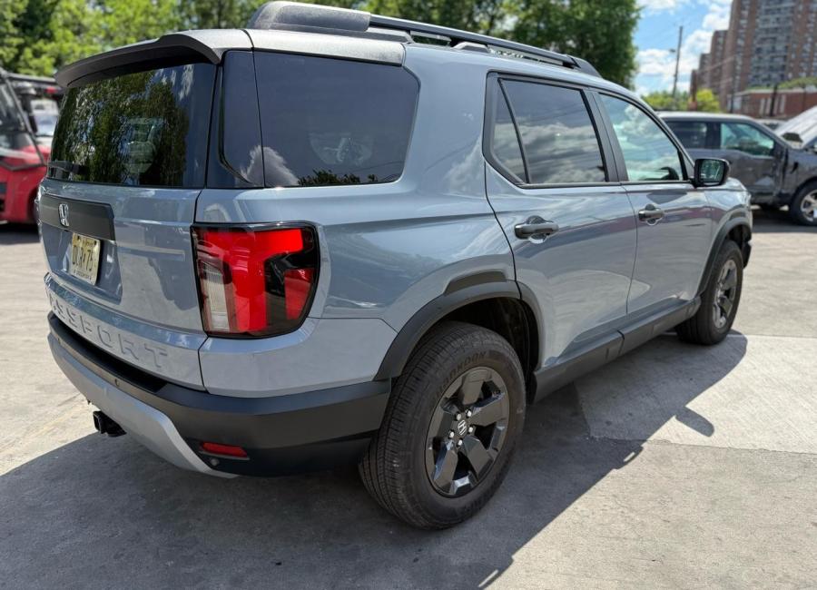 Salvage 2026 Honda Passport Elite in Blue