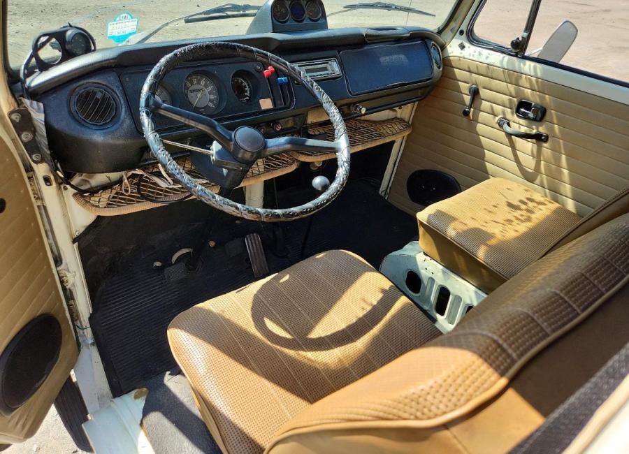 Salvage 1970 Volkswagen Transporter  in White