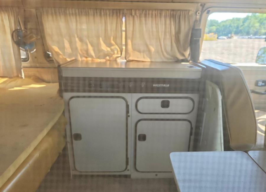 Salvage 1970 Volkswagen Transporter  in White